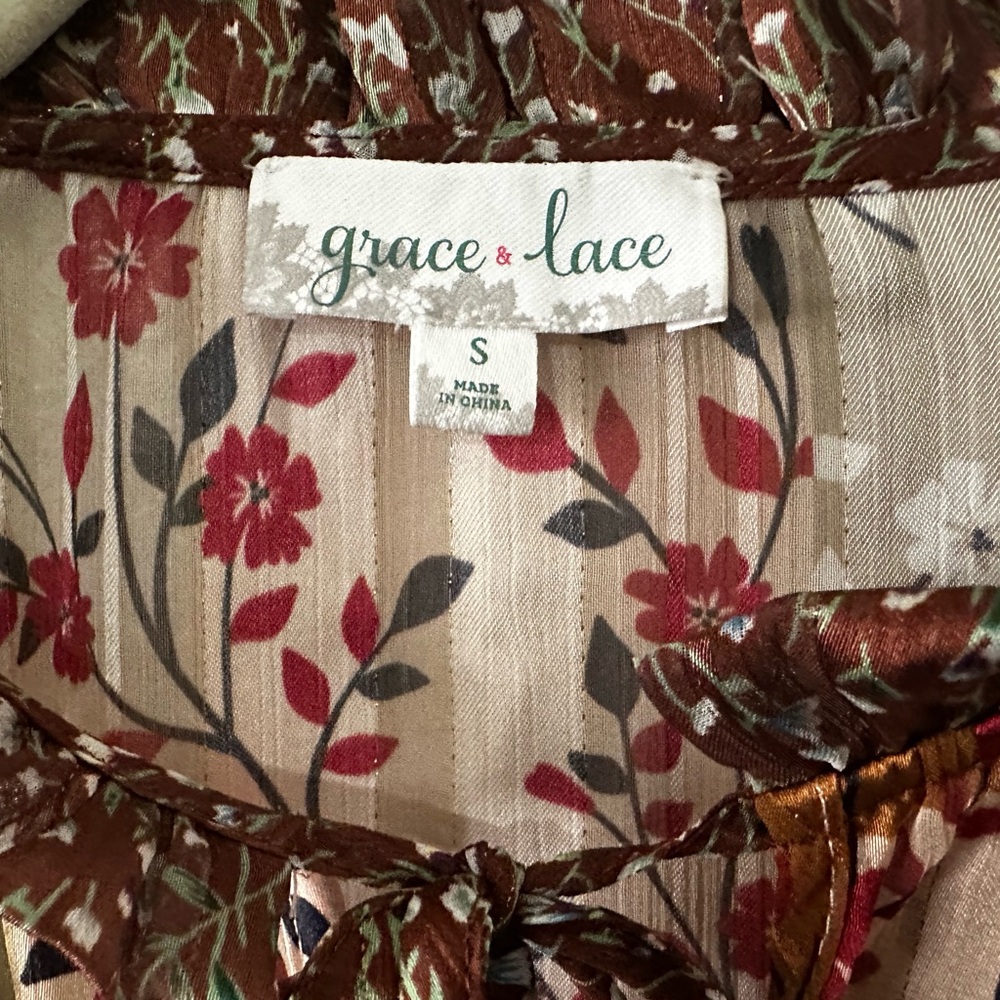 Grace & Lace | Boho Patchwork Flowy Ruffle Long Sleeve Floral Blouse Size Small - Picture 4 of 11